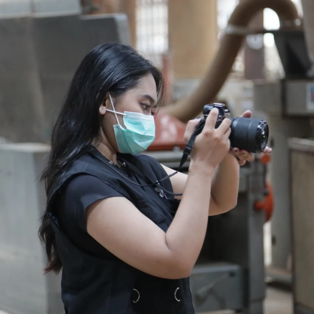 Selain itu, sebagai Production House di Ciamis, kami memahami kebutuhan spesifik setiap sektor dan siap memberikan hasil yang optimal. Dengan pendekatan yang terarah, Unicam Studio dapat membantu mengoptimalkan potensi bisnis Anda di Ciamis, menciptakan konten yang relevan dan menarik bagi audiens lokal maupun lebih luas.