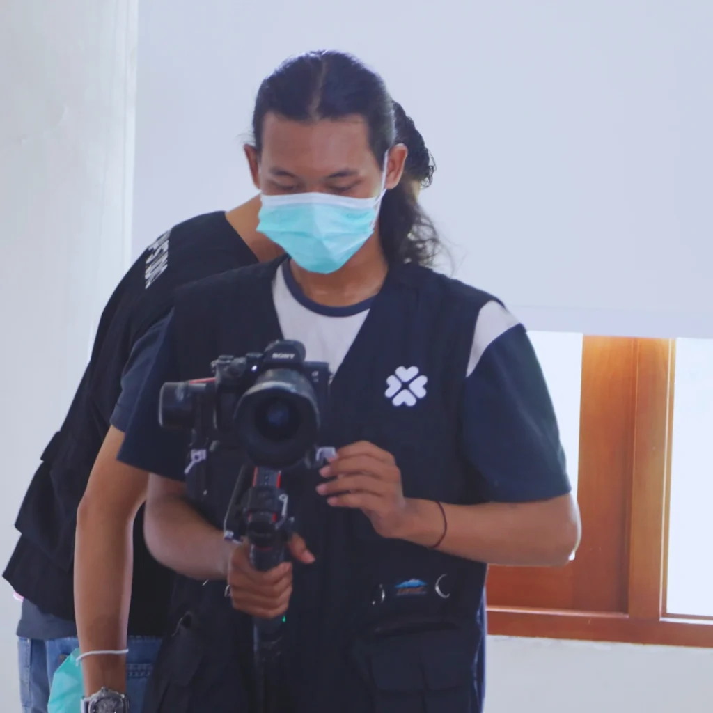 Production House di Cirebon sangat berperan penting dalam menciptakan konten visual berkualitas yang dapat memperkuat citra merek. Unicam Studio hadir untuk memberikan layanan produksi yang profesional, menyajikan visual yang tepat sasaran sesuai kebutuhan pasar.